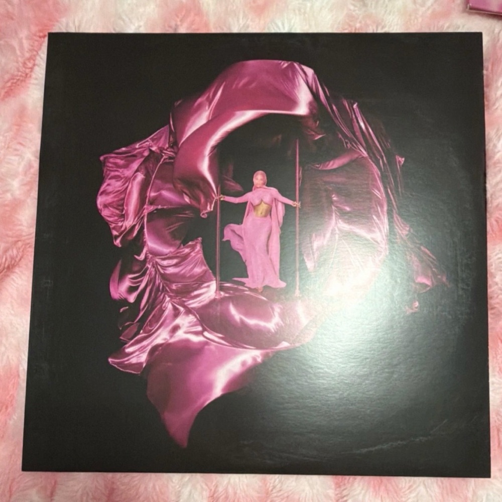 Nicki Minaj - Pink Friday 2 (Alternative Cover #1) Vinyl